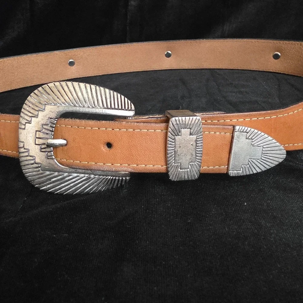 VTG Cowboy Legends Collection Tan Leather Western Concho Belt Aztec Buckle 36